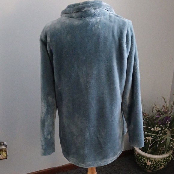 Serra Women's Soft Blue Teddy Jacket - Picture 4 of 5